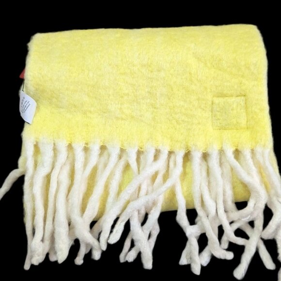 Erfurt Luxury Yellow Fringed Scarf 76x12" Soft Cozy Wool Blend NWT Denmark - Picture 3 of 8